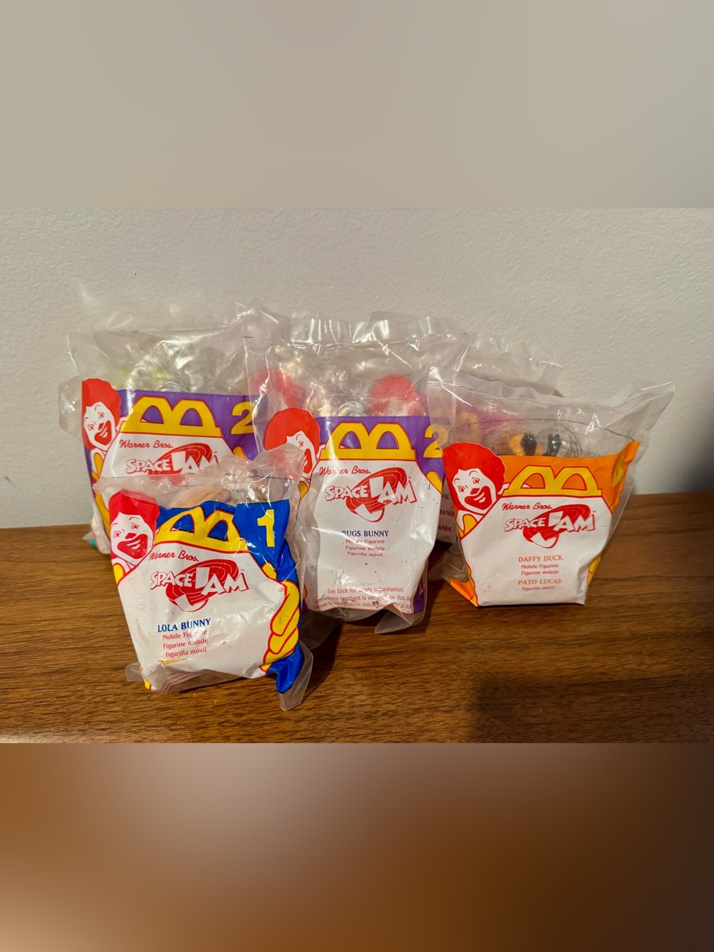 Vintage McDonald’s 1996 Space Jam Looney Tunes NBA Happy Meal Toys Set of 7 NWT
